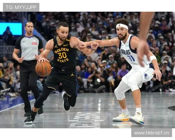 克莱·汤普森利用挡拆创造空位三分，命中率显著拉开与库里差距